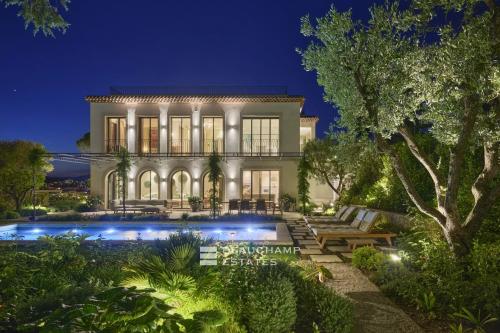 EXCLUSIVITE - Villa néo provençale rénovée avec vue mer panoramique - Cannes